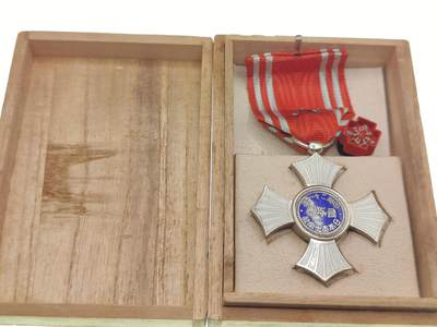 0元起拍勋章 第279期 咸鱼国勋章拍卖专场 7月23日（周日）下午6：00开始 日本赤十字有功章银制带盒略