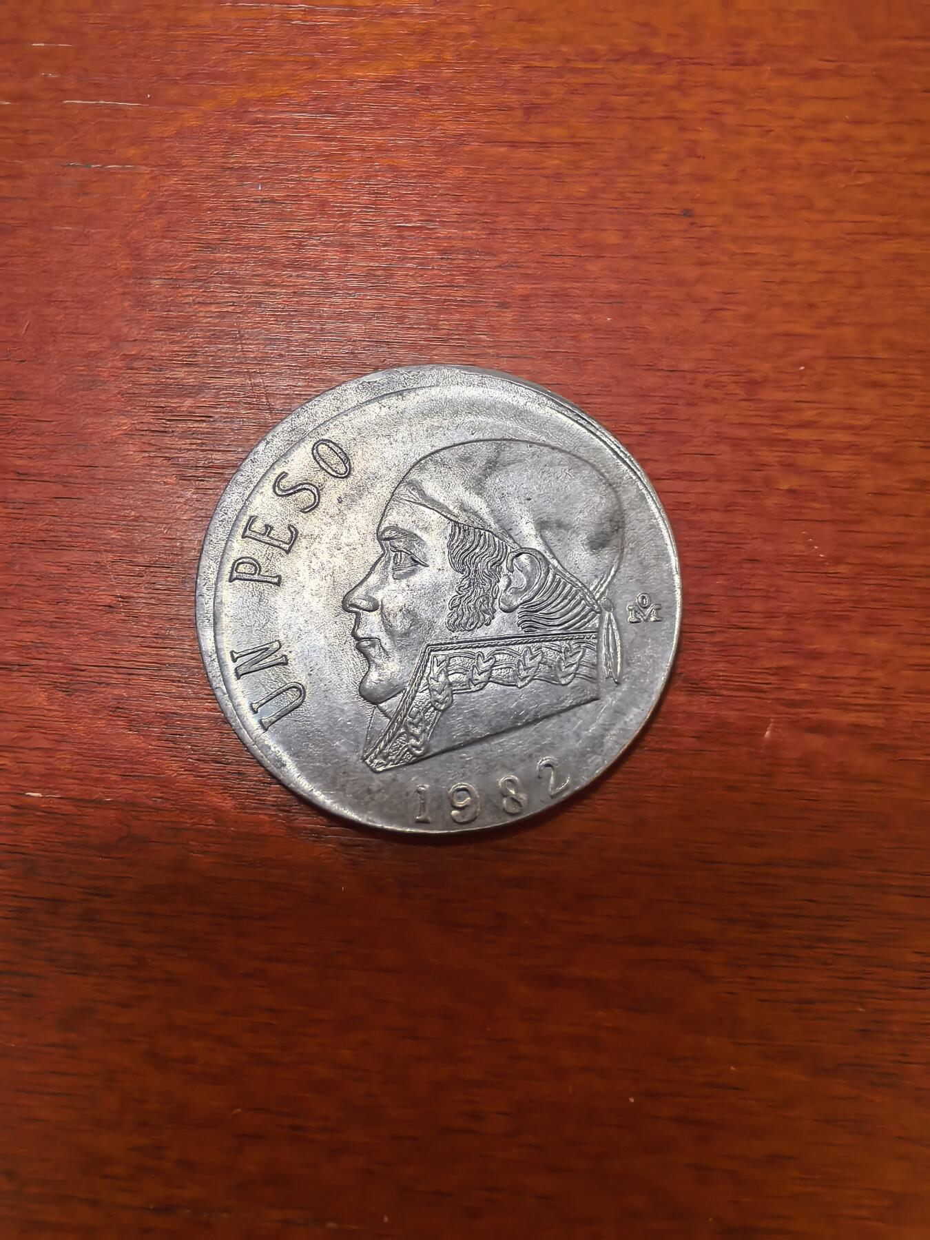 长老汇蛇年精选第二十七场拍卖 1982墨西哥1比索铜镍币，未流通，错版币，偏离中心10%