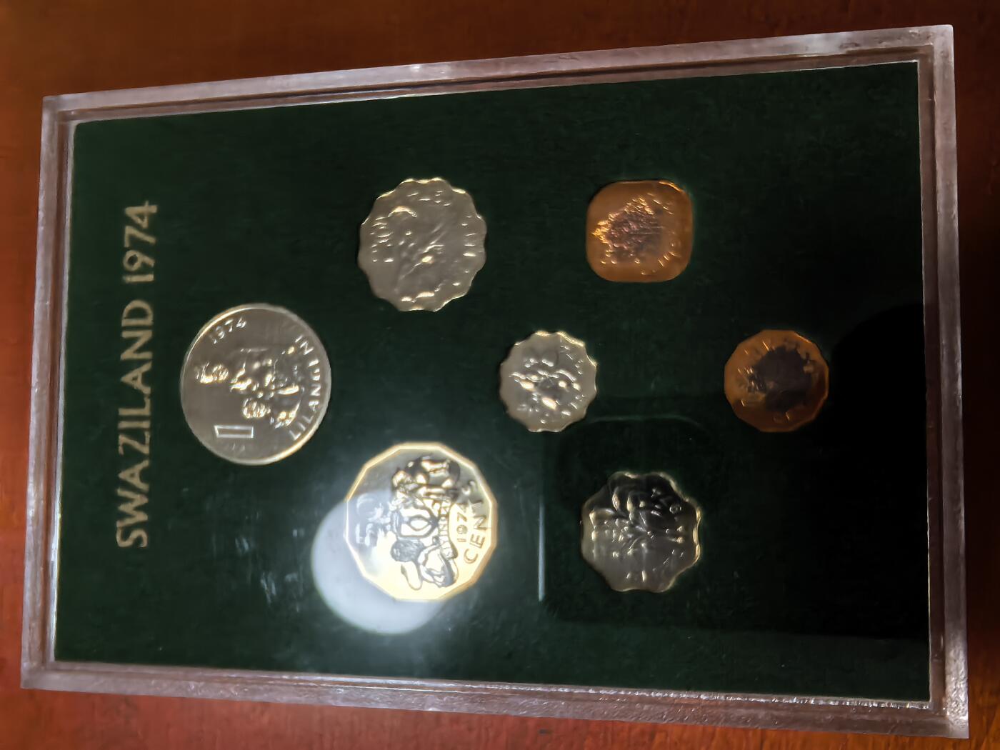 长老汇蛇年精选第二十七场拍卖 1974斯威士兰首套7枚硬币，盒装，带外纸，铜币有氧化