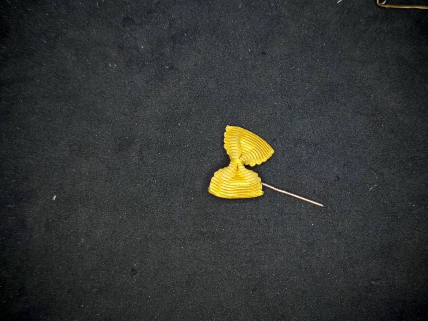 凯旋世界勋赏（第15期）（欢迎送拍）（对拍品有疑问请询问客服，不接受到手刀，出价默认拍品品相。请认真阅读拍卖规则！出价默认已认可！）（收到货请录制开箱视频，无视频概不处理问题。） 黄褒章略