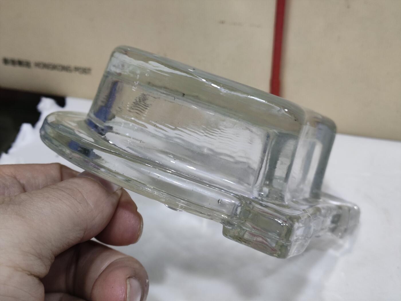 杂七杂八 马到成功浮雕立体马头图案马蹄形状 工艺水晶玻璃烟灰缸 ，直径12cm左右