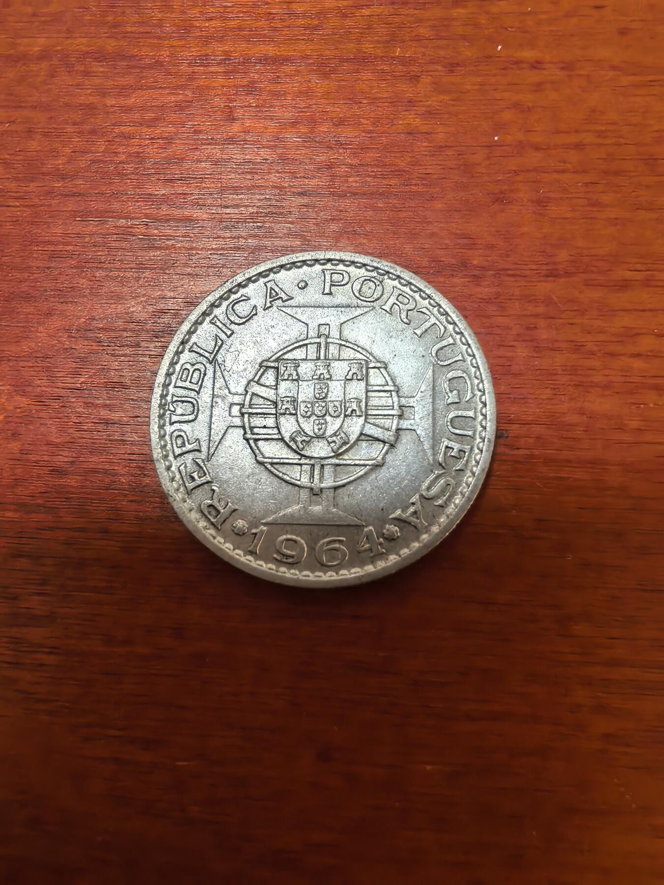 长老汇蛇年精选第二十七场拍卖 1964东帝汶10埃斯库多斯银币，好品