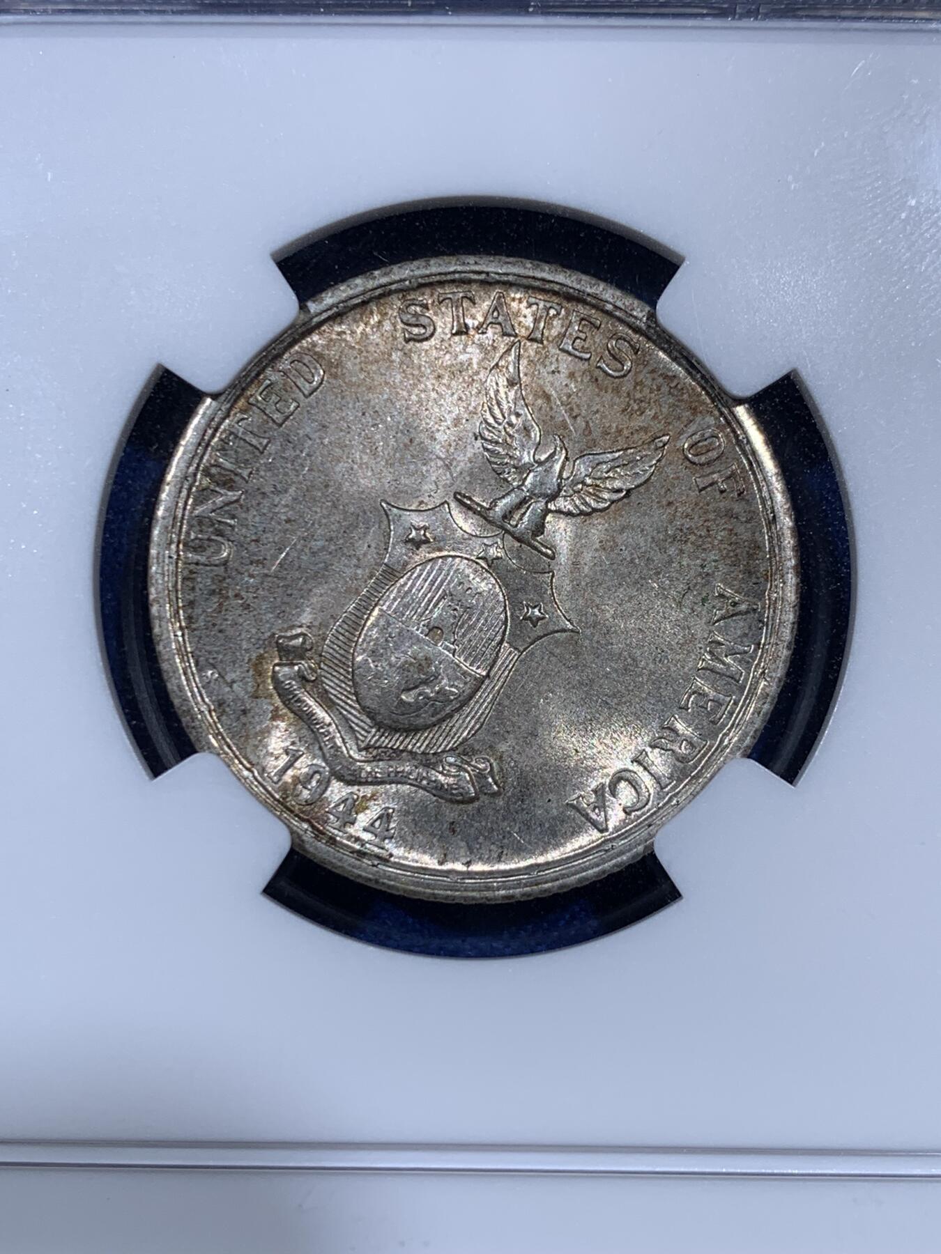 《竞宝斋》第403场 周日，周一，2场连拍 （全场包邮） NGC MS63 美属菲律宾 1944年 打铁女神 50分银币