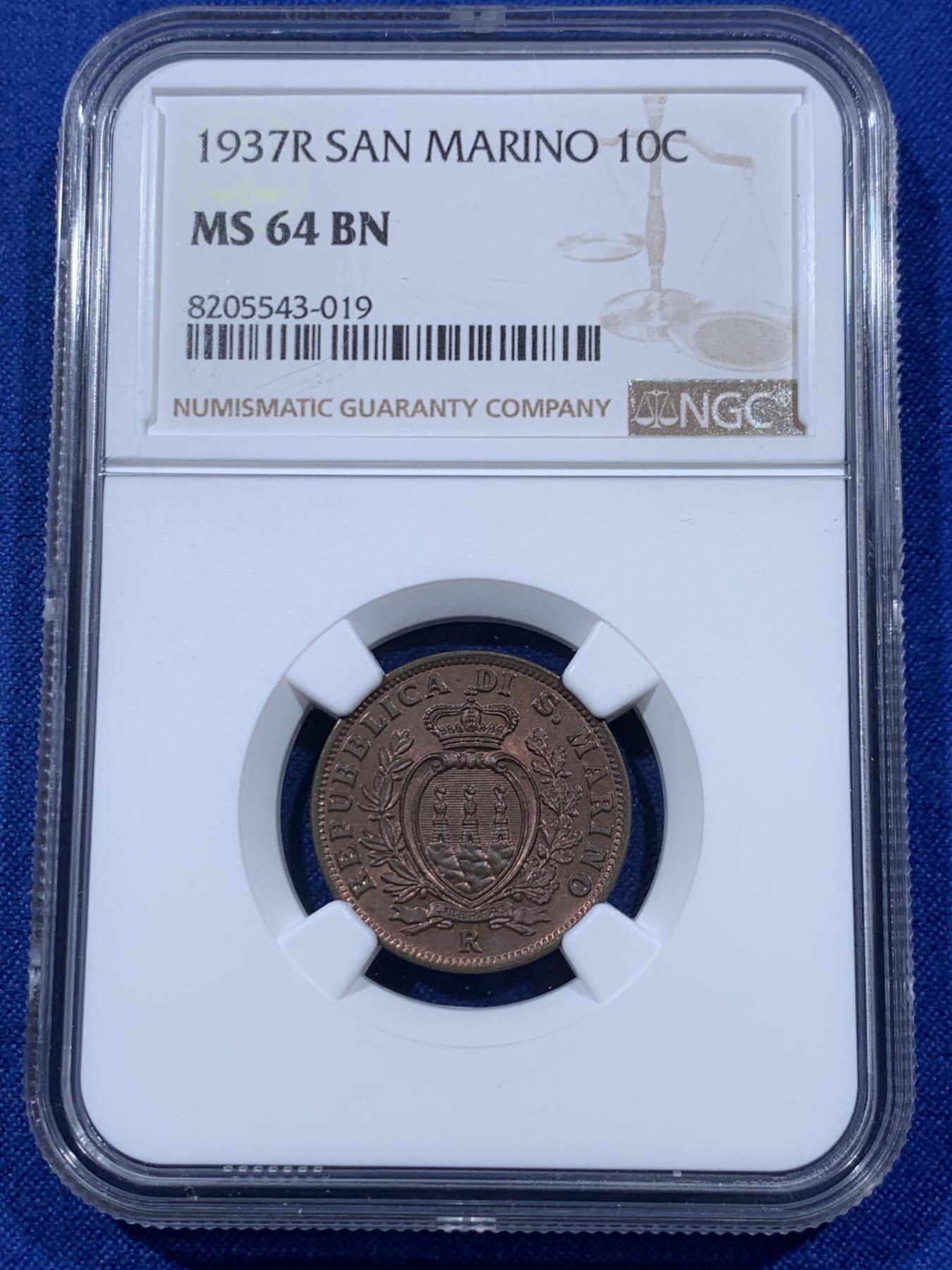 《竞宝斋》第403场 周日，周一，2场连拍 （全场包邮） 两枚一组 NGC MS63/64BN 圣马力诺1936/1937年5/10分一对 圣马力诺铜币好品少见 这两门都是漂亮的巧克力包浆 颜色非常舒服 分数也不错 适合自藏