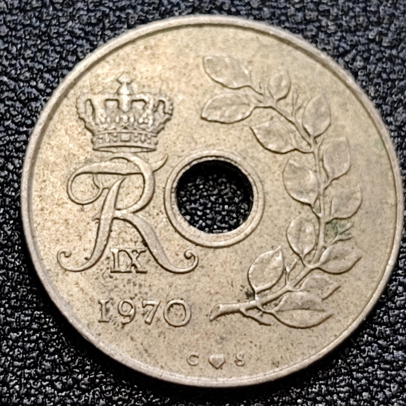 泉币菌-第59场-各国老币铜币场 丹麦1970年25欧尔中孔镍币 玛格丽特二世花押  丹麦