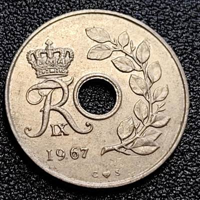 泉币菌-第59场-各国老币铜币场 丹麦1967年25欧尔中孔镍币 玛格丽特二世花押 
