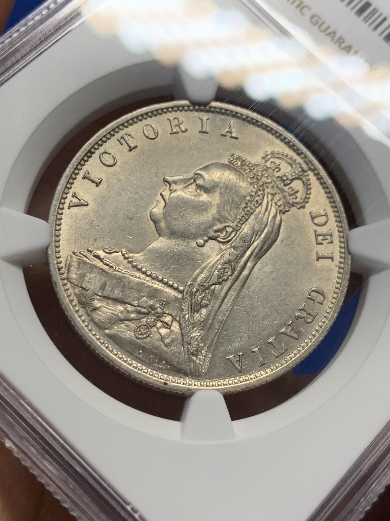 《竞宝斋》第403场 周日，周一，2场连拍 （全场包邮） NGC AU58 英国1887年维多利亚半克朗银币
