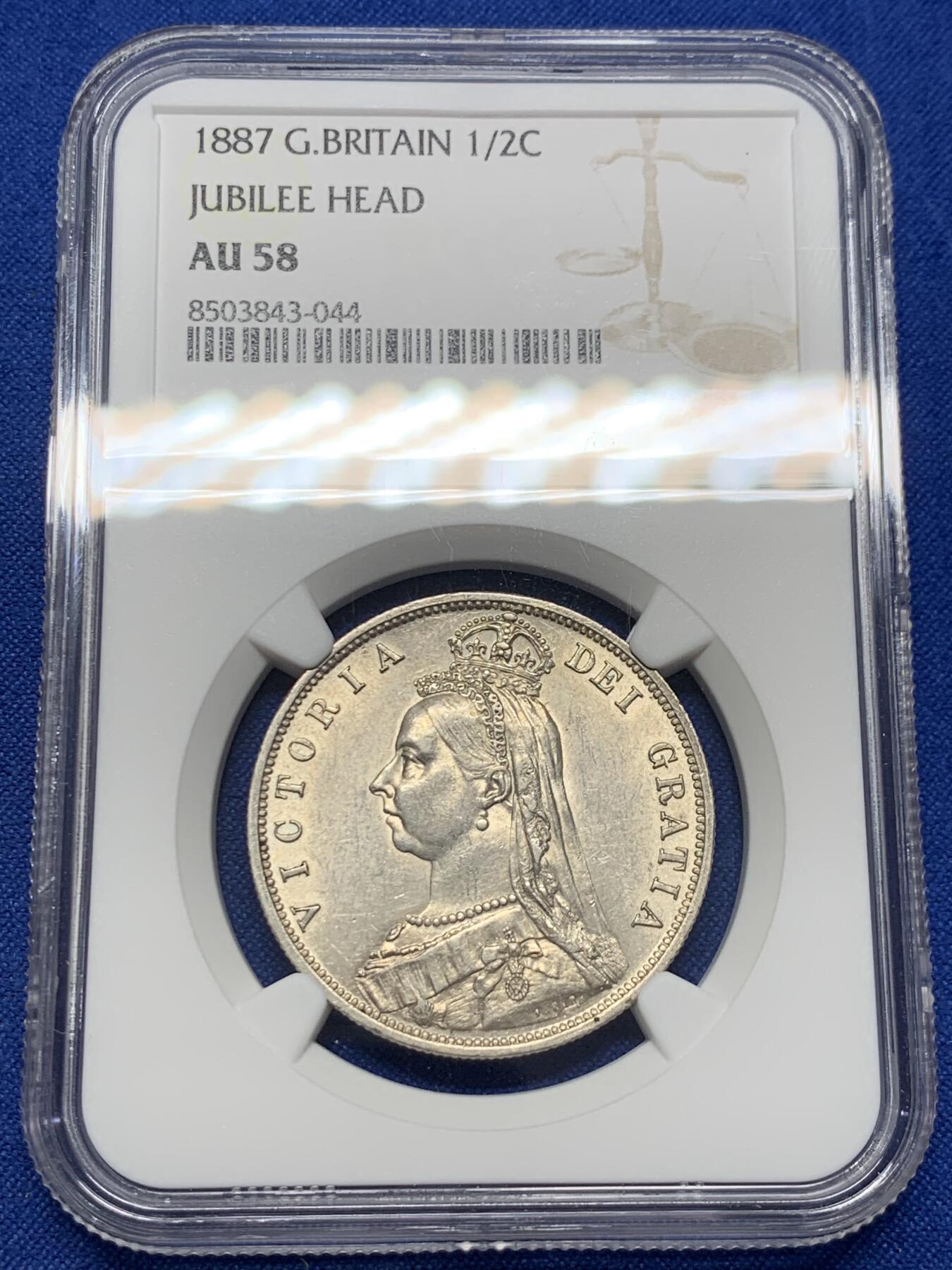 《竞宝斋》第403场 周日，周一，2场连拍 （全场包邮） NGC AU58 英国1887年维多利亚半克朗银币