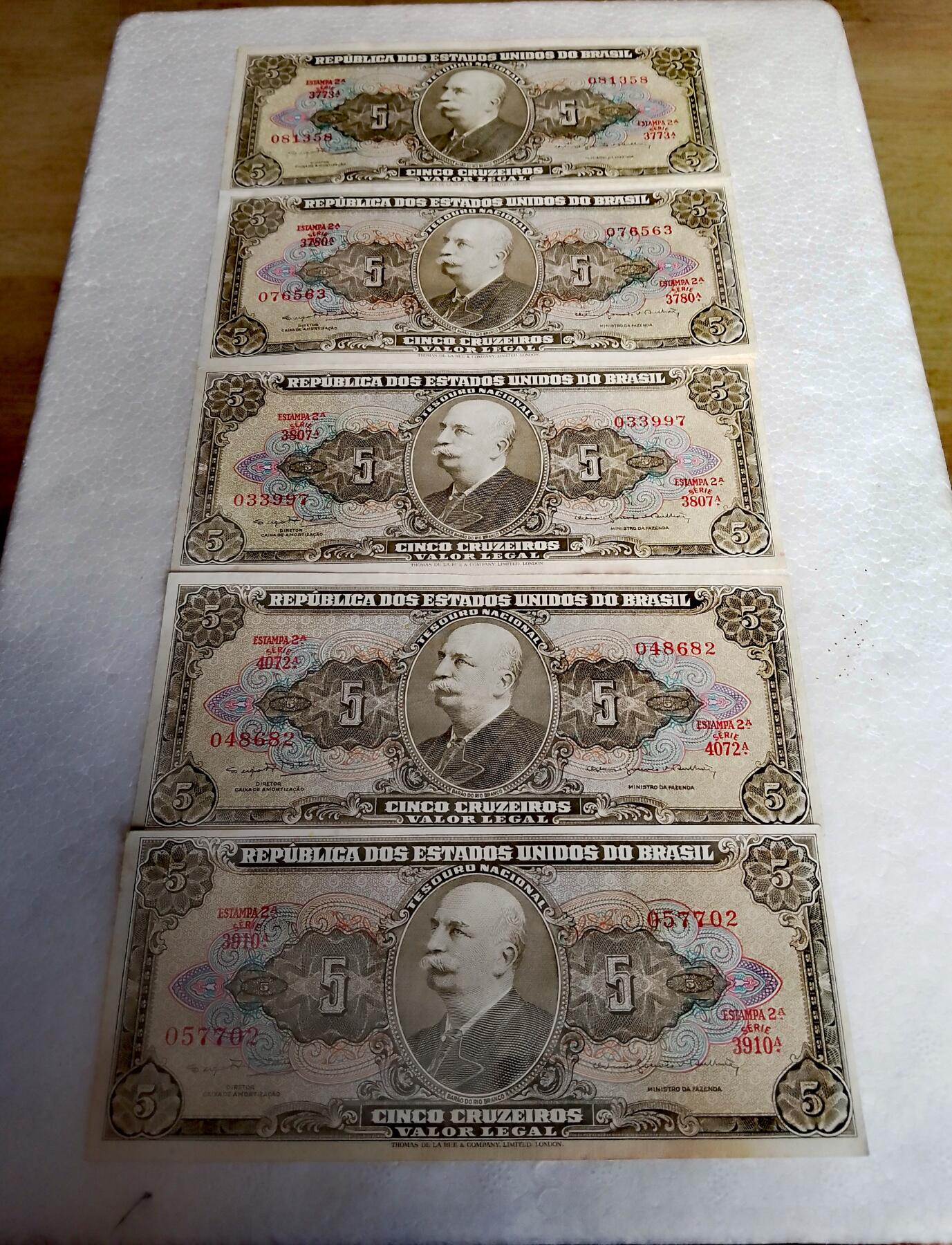 巴西1962-64年5克鲁塞罗靓品纸币5枚一组