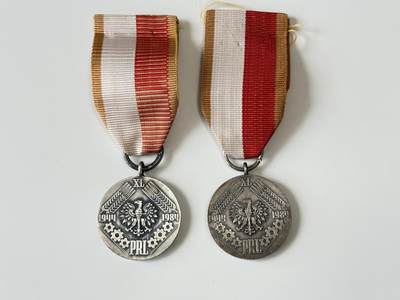 RimeNova韵星2025军品类夏季拍卖会-- RimeNova 2025 Summer Militaria Sale - 波兰人民共和国成立十五周年纪念章一组两个
