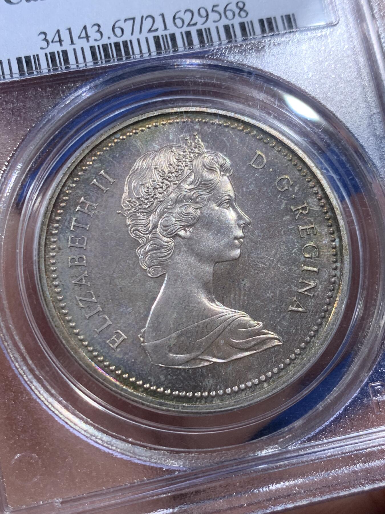 《竞宝斋》第403场 周日，周一，2场连拍 （全场包邮） PCGS SP67 加拿大 1972年 划船银样币 镜面工艺 双面彩虹 实物非常好看 早期小白盒