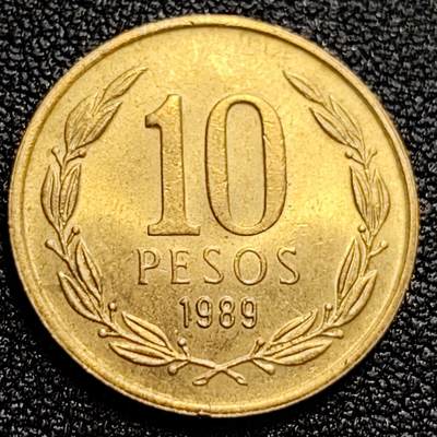 泉币菌-第59场-各国老币铜币场 铜光美品 1989年智利10比索黄铜币 21mm飞人自由女神 