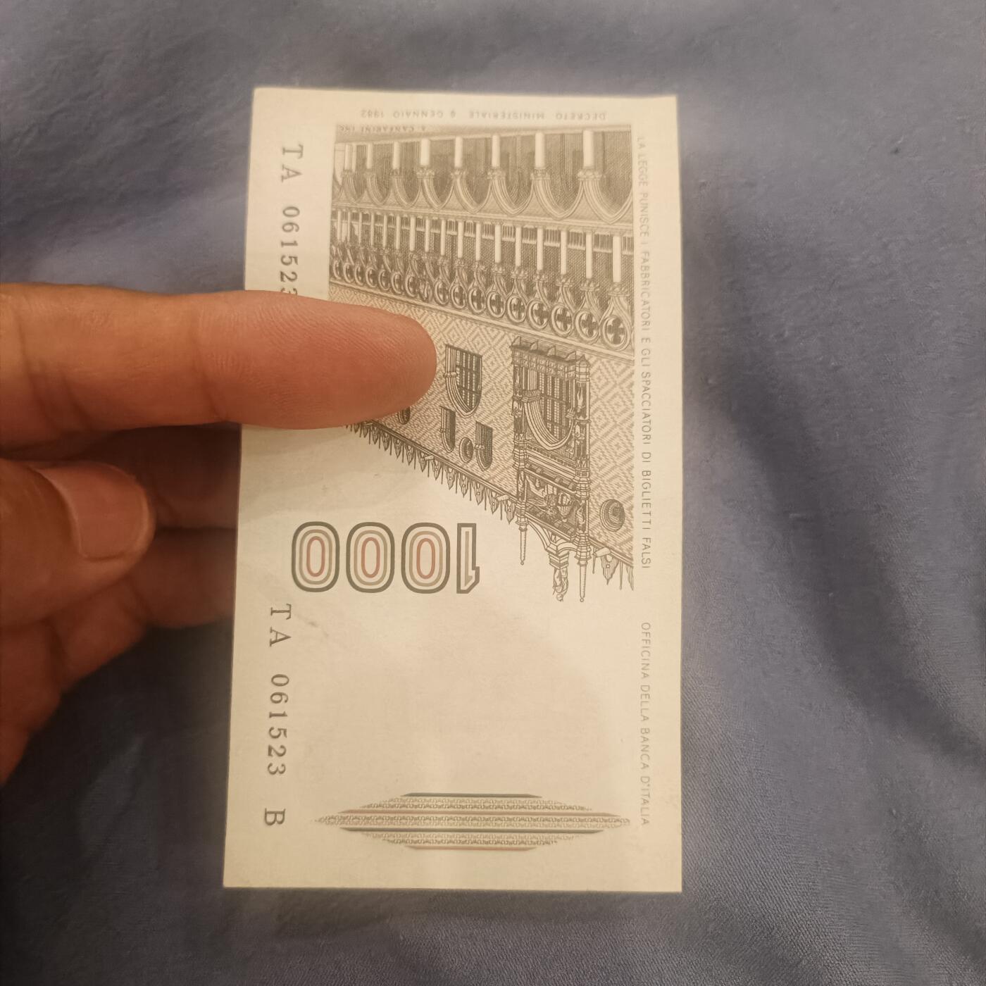 泡泡币外币第六十二场可代拍15038385335微信 意大利1000元