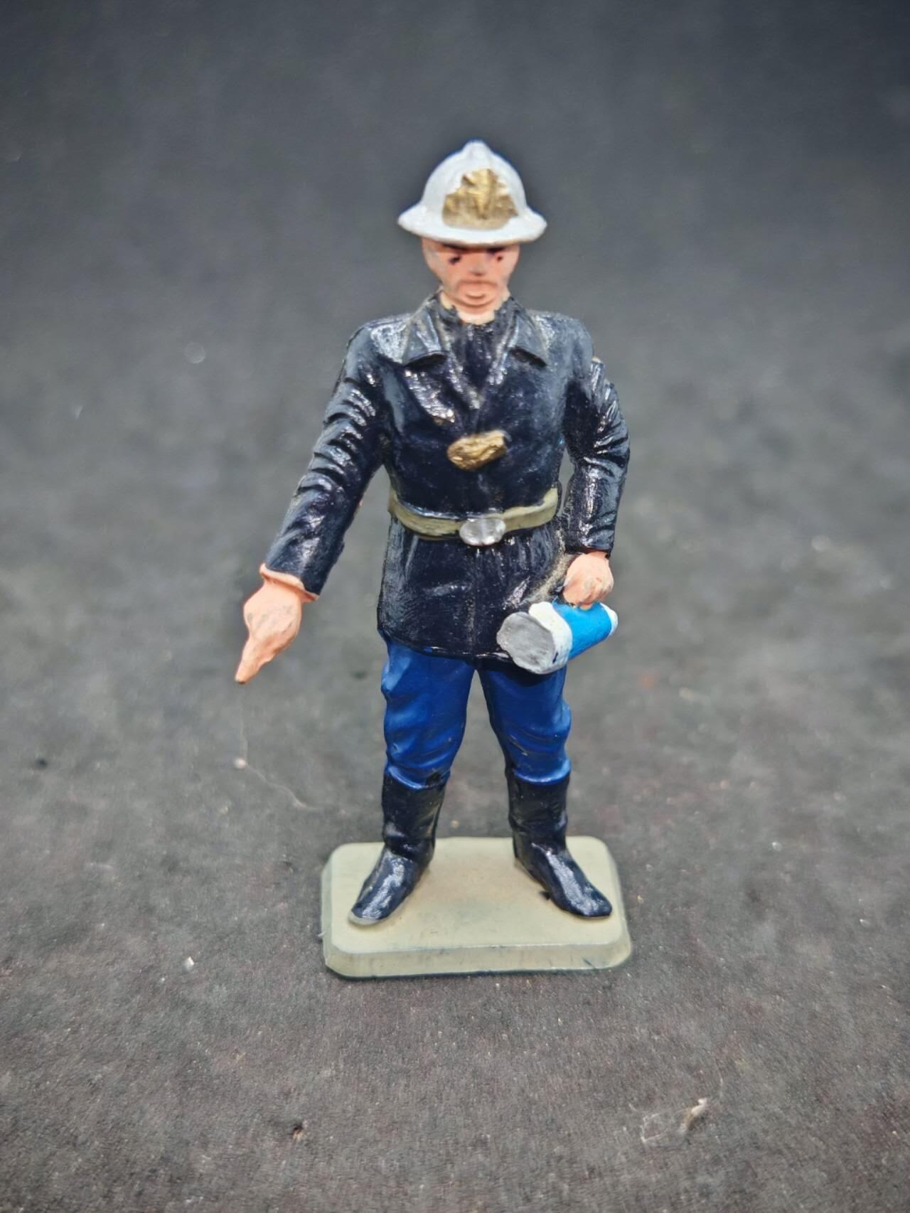凯旋世界勋赏（第15期）（欢迎送拍）（对拍品有疑问请询问客服，不接受到手刀，出价默认拍品品相。请认真阅读拍卖规则！出价默认已认可！）（收到货请录制开箱视频，无视频概不处理问题。）