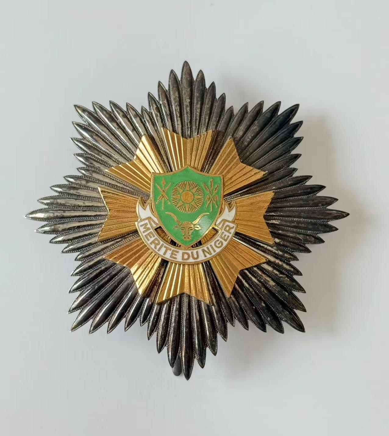 RimeNova韵星2025军品类夏季拍卖会-- RimeNova 2025 Summer Militaria Sale 尼日尔共和国大军官级功勋勋章星芒章