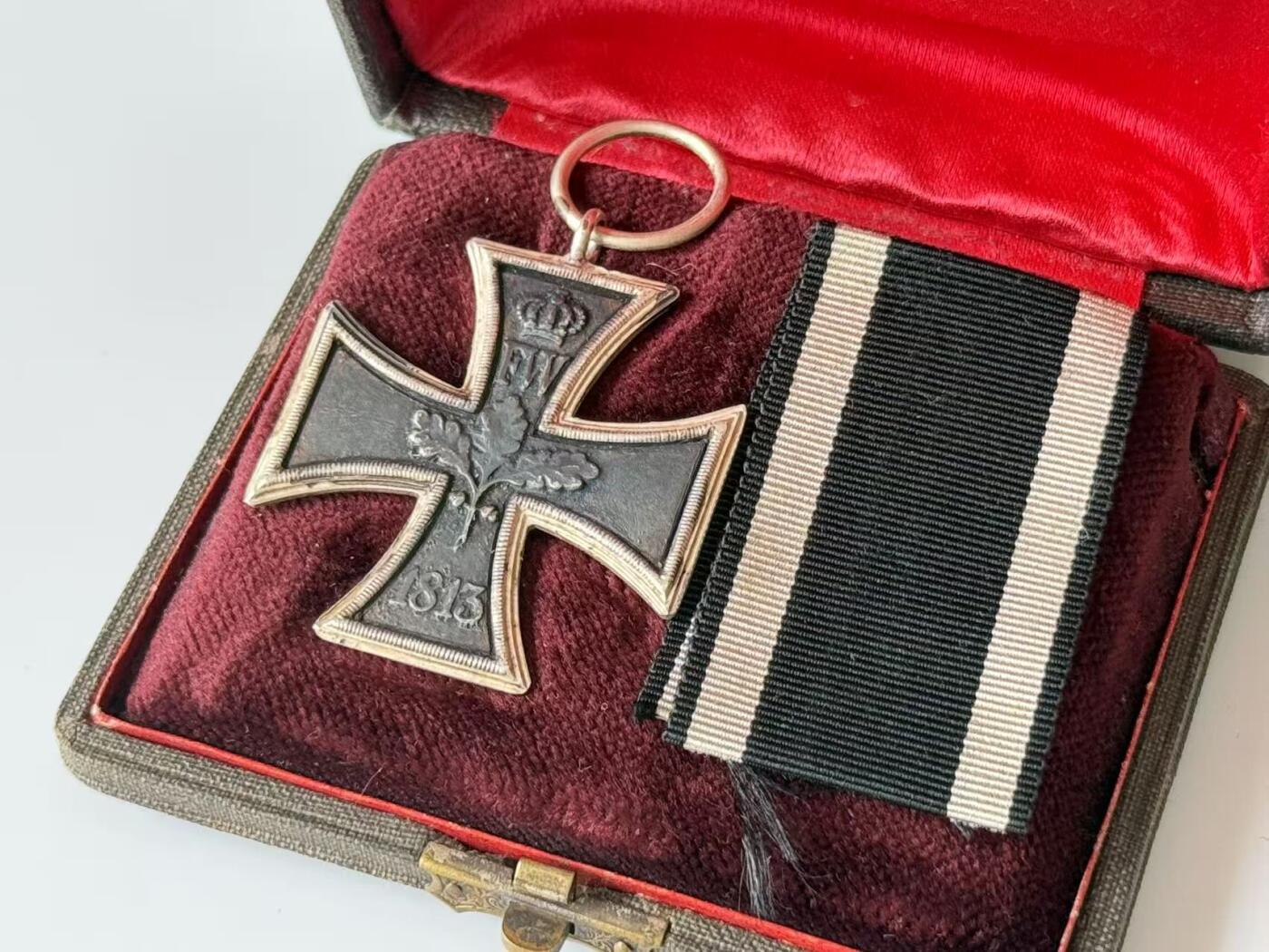 RimeNova韵星2025军品类夏季拍卖会-- RimeNova 2025 Summer Militaria Sale 德意志帝国1813二级铁十字勋章，带定制盒，wilm厂标