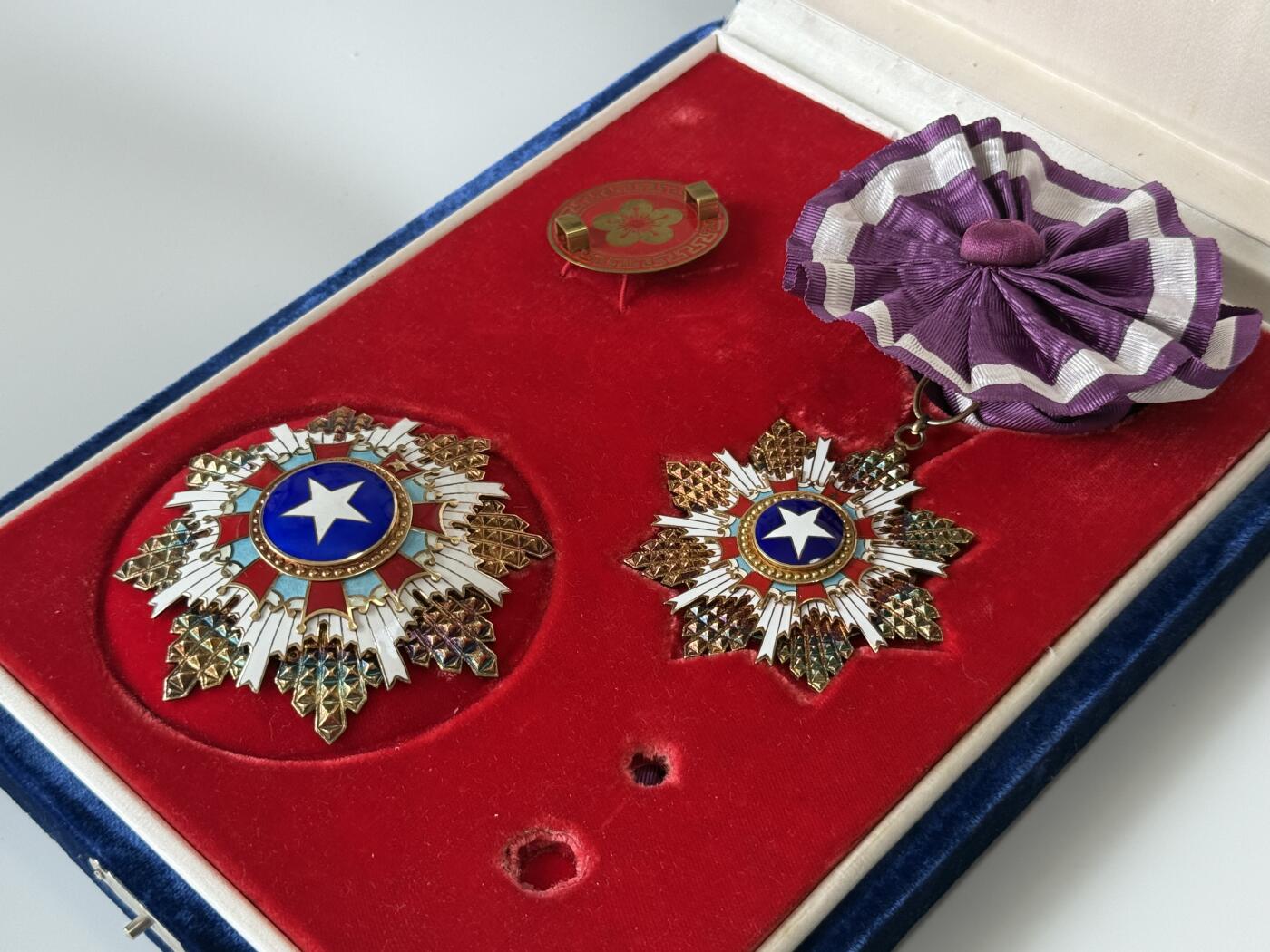 RimeNova韵星2025军品类夏季拍卖会-- RimeNova 2025 Summer Militaria Sale 三等景星勋章附原盒一组（本拍品系韵星2025冬拍拍品，中拍者换藏上拍）