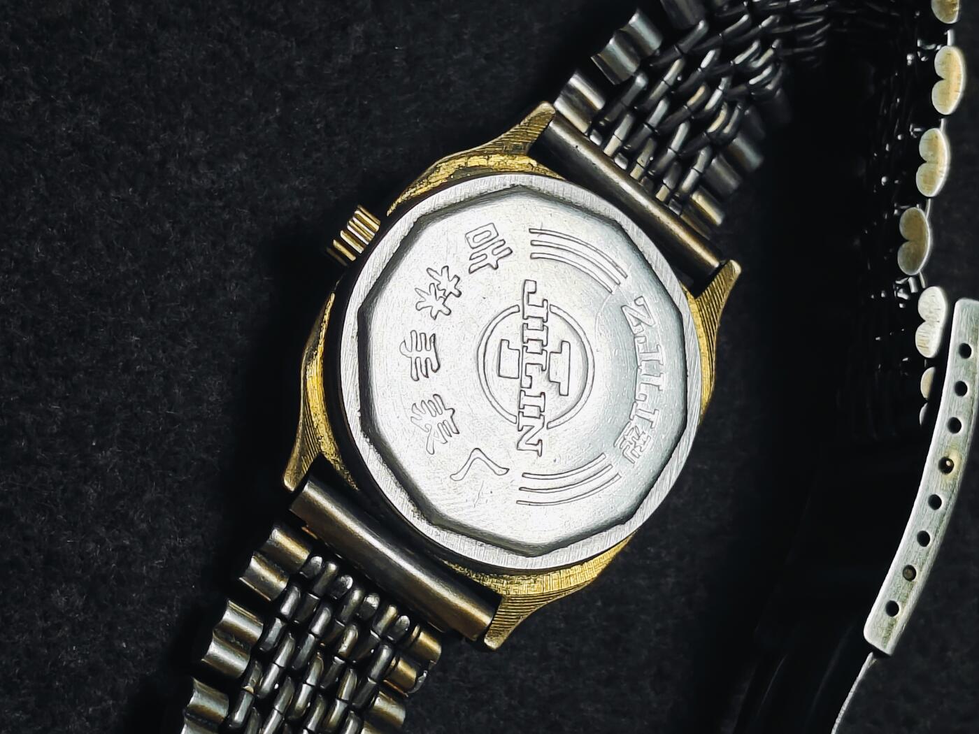 古林万国勋赏☆☆爱藏☆☆精品第二期-分享拍场赚佣金 吉星牌军用手表-对越时期指战员配发营团职 可走时 出对越造型必备