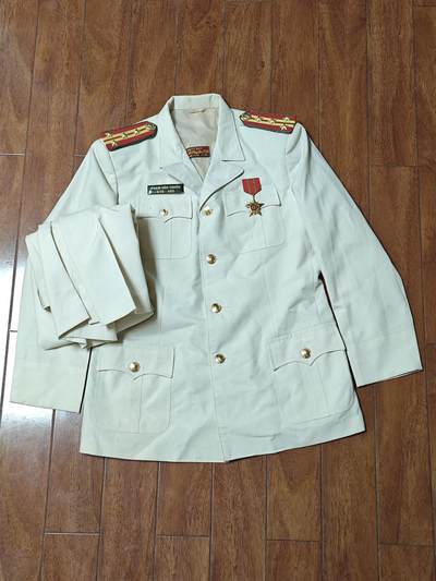 RimeNova韵星2025军品类夏季拍卖会-- RimeNova 2025 Summer Militaria Sale - 越南国安大校制服全套，带保卫祖国安宁奖章
