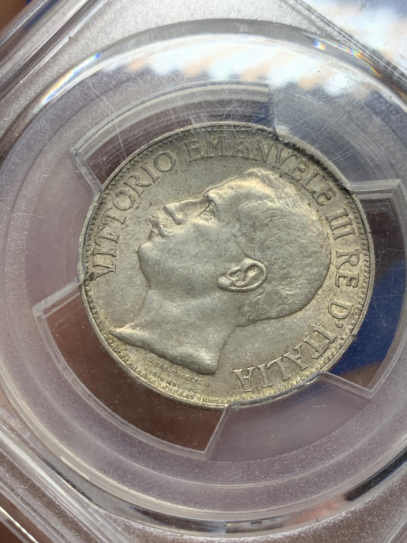 《竞宝斋》第404场 周日，周一，2场连拍 （全场包邮） PCGS AU58 意大利1911年2里拉银币 小托奶好品种 图案漂亮转光也好 略低评