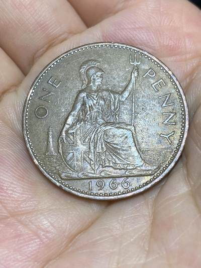 2025年第六十九场(总第九十五场）外国好品散币(免佣金) - 英国🇬🇧1966年1便士(伊丽莎白二世青年桂冠第二版)