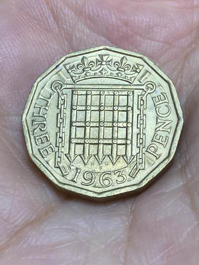 2025年第六十九场(总第九十五场）外国好品散币(免佣金) - 英国🇬🇧1963年3便士(伊丽莎白二世青年桂冠第二版)
