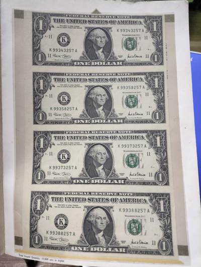 搬档清货，卡类收藏之B 交行东莞分行装祯版美国01版1元四连体钞