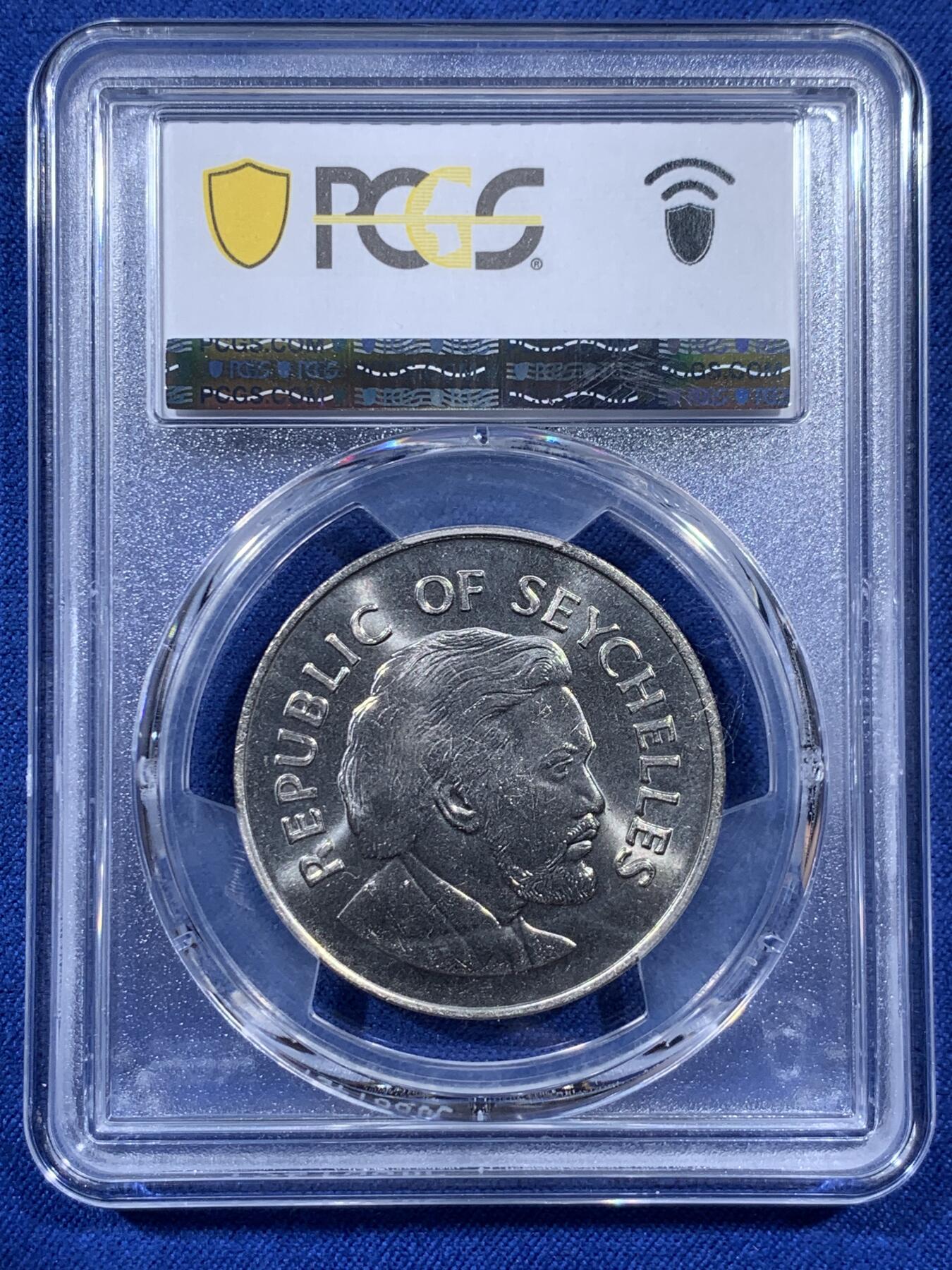 《竞宝斋》第404场 周日，周一，2场连拍 （全场包邮） PCGS MS66 塞舌尔1976年10卢比独立纪念币，绿海龟和曼卡姆总统头像，冠军分