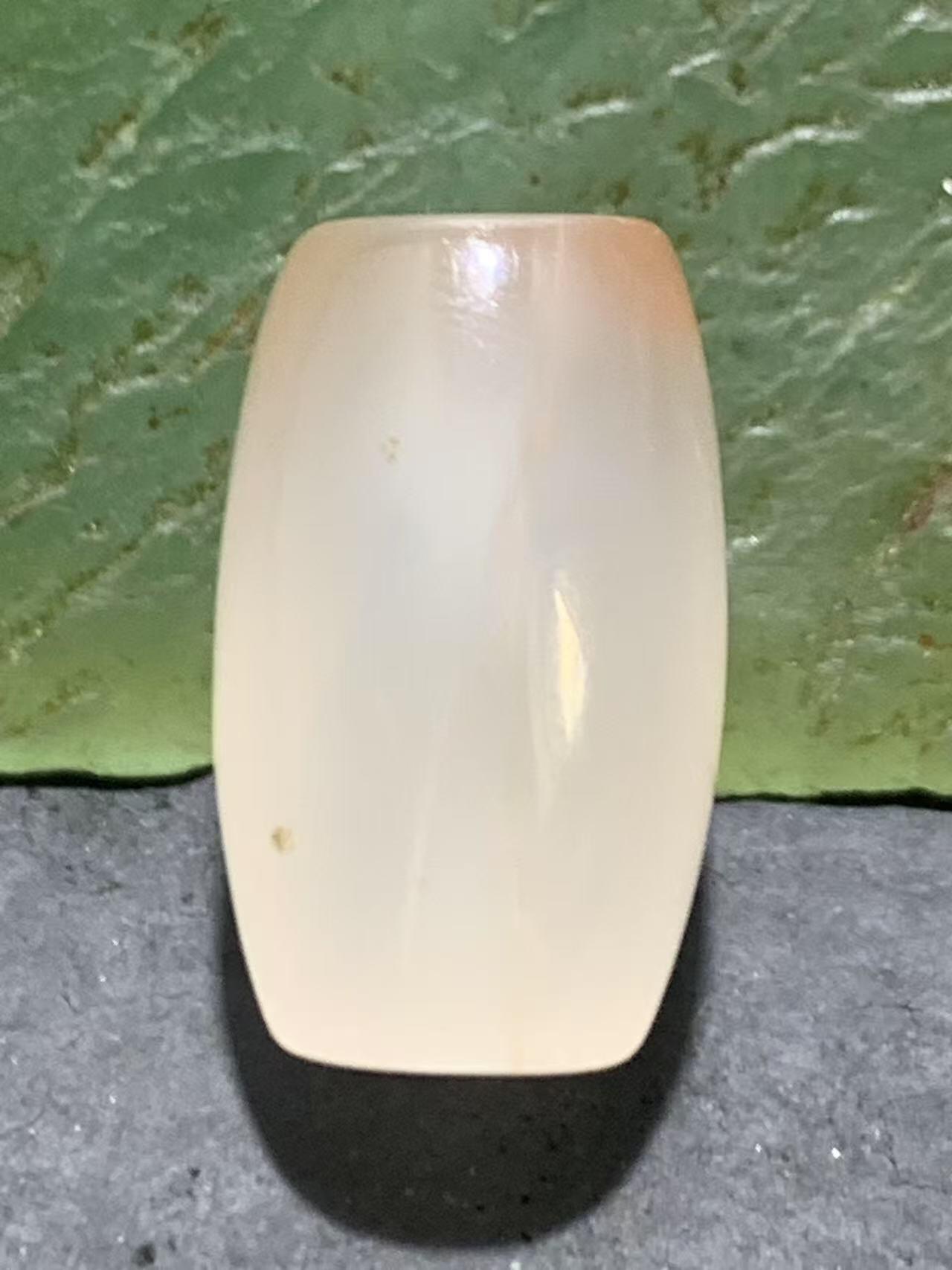 川料南红玛瑙荔枝冻飘红通货桶珠一颗！，