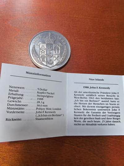长老汇蛇年精选第二十八场拍卖 1988纽埃肯尼迪遇刺25周年纪念5元镍币，盒证全，伦敦pobjoy造币厂