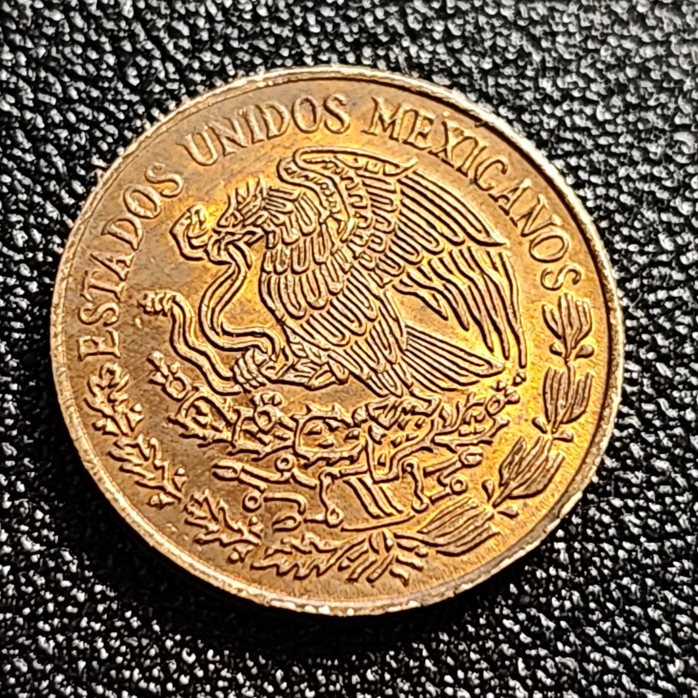 泉币菌-第60场-各国老币铜币场 铜光美品 墨西哥1976年5分 独立战争支持者多明格斯 小版 黄铜币 18mm 