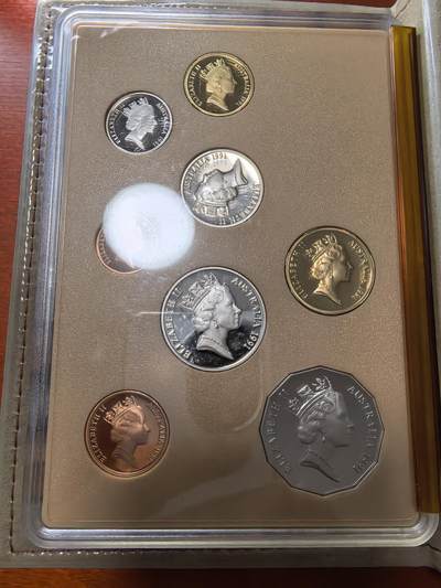 长老汇蛇年精选第二十八场拍卖 1991澳大利亚8枚套精制币，盒证全，克书150美金