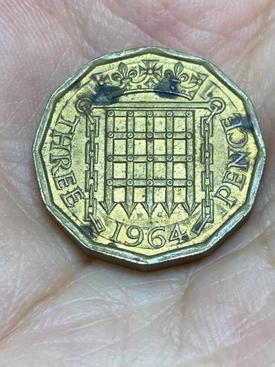 2025年第六十九场(总第九十五场）外国好品散币(免佣金) - 英国🇬🇧1964年3便士(伊丽莎白二世青年桂冠第二版)