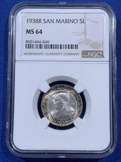 《竞宝斋》第404场 周日，周一，2场连拍 （全场包邮） - NGC MS64 圣马力诺1938年女神半身像5里拉银币