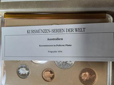 长老汇蛇年精选第二十八场拍卖 1991澳大利亚8枚套精制币，盒证全，克书150美金