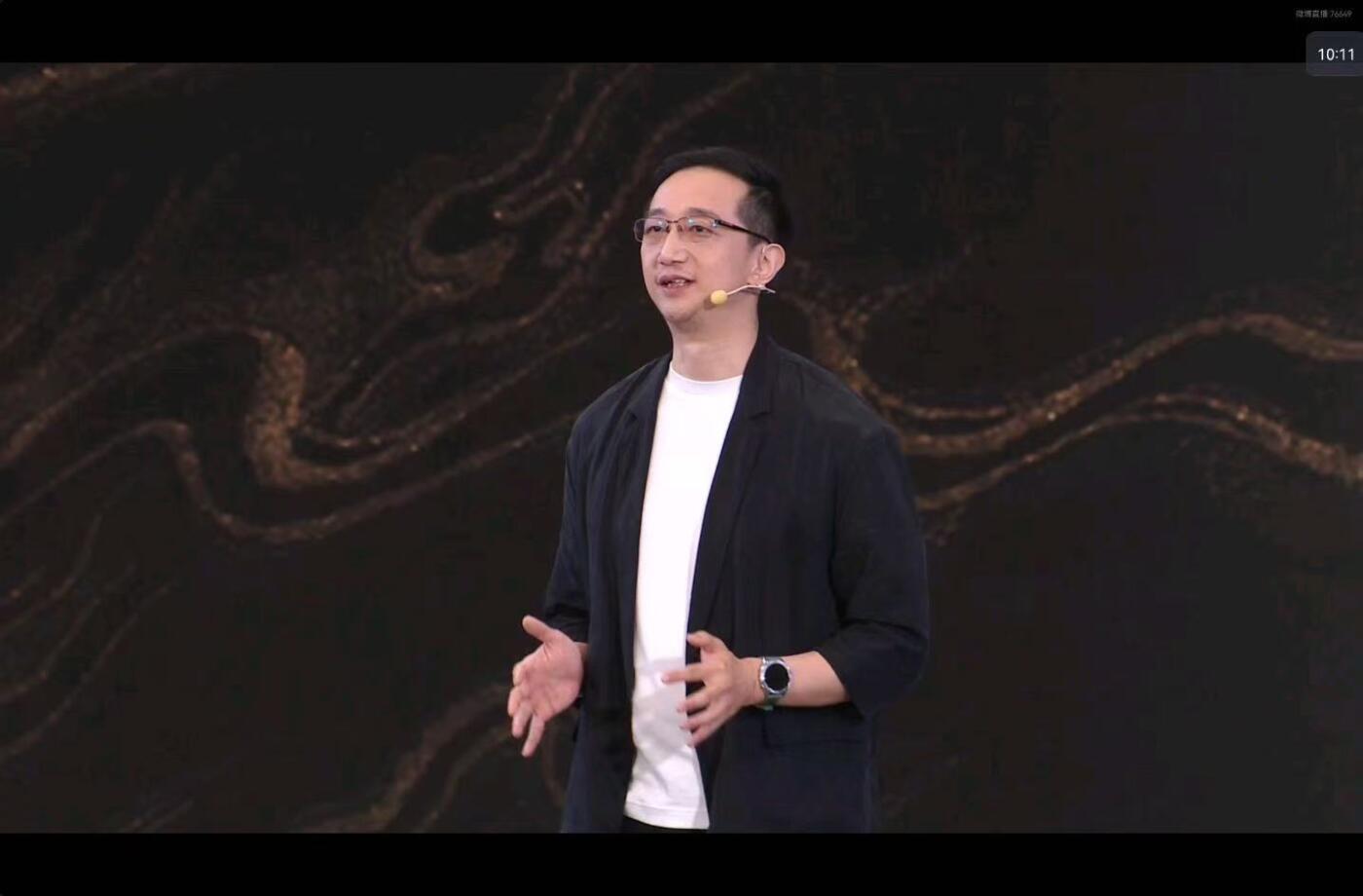 零元拍：老让上重磅，多重算重磅？！灵根育孕源流出，心性修持大道生。《黑神话：悟空》美术总监杨奇；制作人冯骥；陕北说书传承人，最经典的《黄风起兮》创作者熊竹英老师；指挥家李伯威老师；作曲家李佳骐老师；翟锦彦老师等十位大咖亲签《黑神话：悟空》游戏音乐精选专辑双彩胶LP！