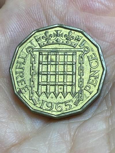 2025年第六十九场(总第九十五场）外国好品散币(免佣金) - 英国🇬🇧1965年3便士(伊丽莎白二世青年桂冠第二版)