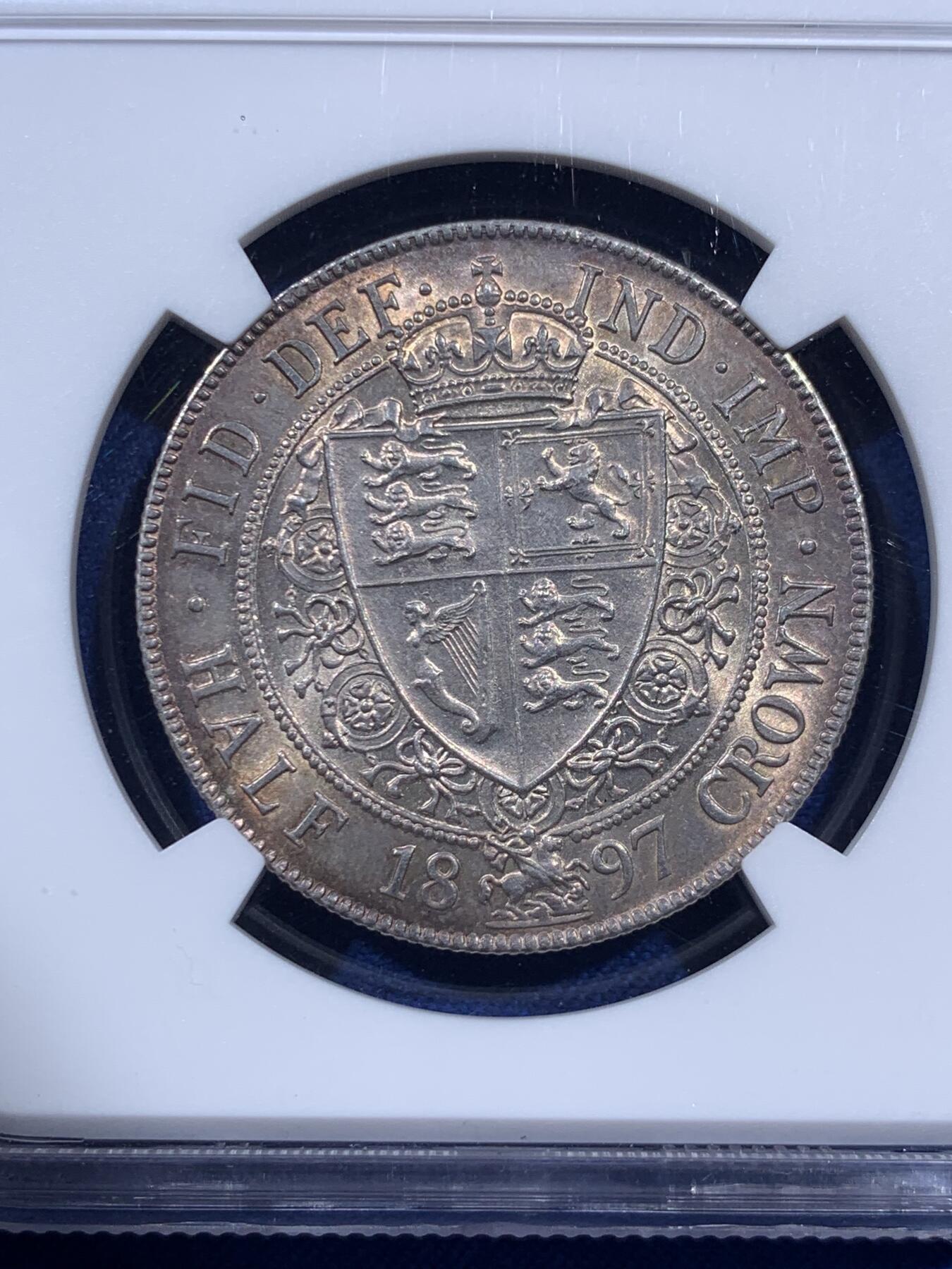 《竞宝斋》第404场 周日，周一，2场连拍 （全场包邮） NGC UNC 英国1897年维多利亚披纱半克朗银币 五彩包浆 细节极好
