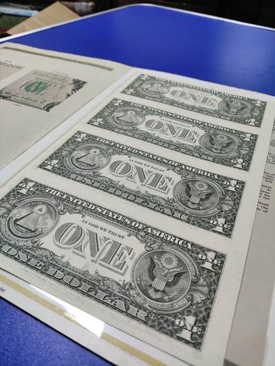 搬档清货，卡类收藏之B 交行东莞分行装祯版美国01版1元四连体钞