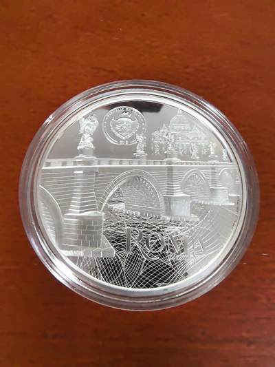 长老汇蛇年精选第二十八场拍卖 2022帕劳罗马蒂凡尼20元镶嵌3盎司精制银币，盒证全，999枚