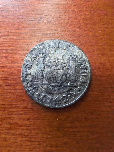 长老汇蛇年精选第二十八场拍卖 1742墨西哥菲利普五世2里亚尔地球双柱银币，细节都在