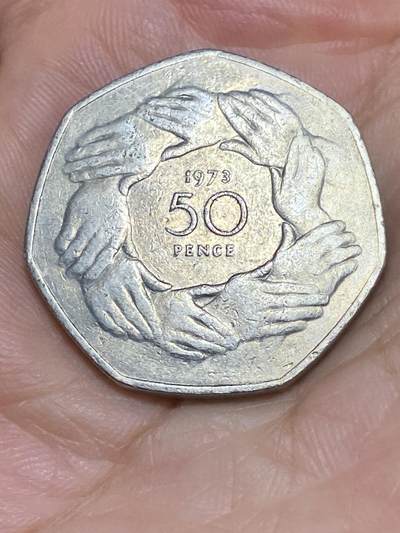 2025年第六十九场(总第九十五场）外国好品散币(免佣金) - 英国🇬🇧1973单年份50便士(伊丽莎白二世中年花冠，英国加入欧洲金融共同体纪念币)