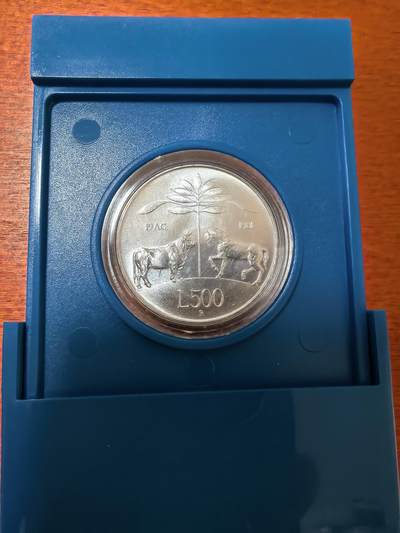 长老汇蛇年精选第二十八场拍卖 1981意大利维吉尔逝世2000年500里拉银币，盒证全，少见（1）