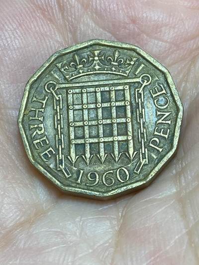 2025年第六十九场(总第九十五场）外国好品散币(免佣金) - 英国🇬🇧1960年3便士(伊丽莎白二世青年桂冠第二版)