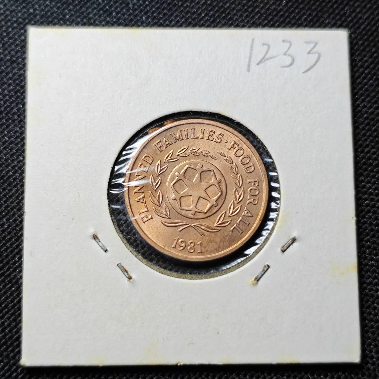 KK钱币收藏小铺 第312期 2月预留时间 周末发货 1981汤加2分 好品铜币