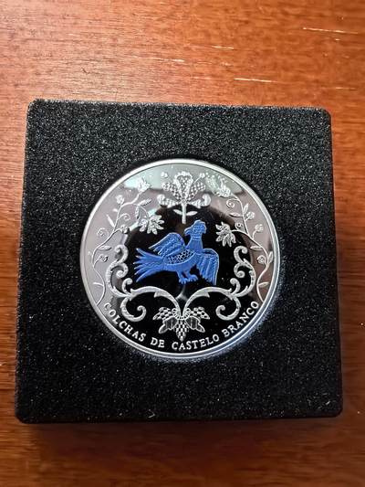 长老汇蛇年精选第二十八场拍卖 2015葡萄牙布兰科城堡床罩2.5欧元局部彩色精制银币，2500枚，网上589欧元