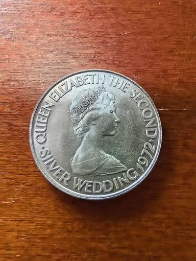 长老汇蛇年精选第二十八场拍卖 1972泽西女王银婚50便士银币，与龙虾币一组