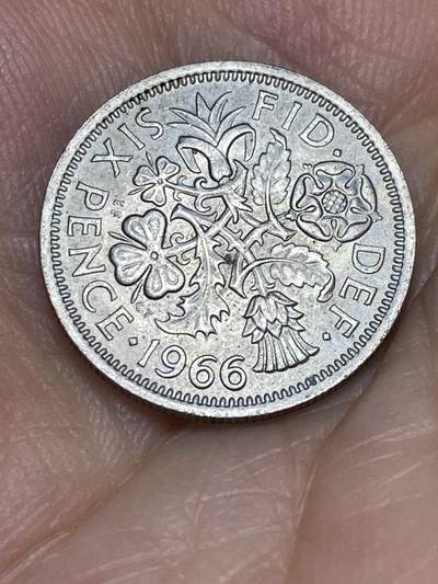 2025年第六十九场(总第九十五场）外国好品散币(免佣金) - 英国🇬🇧1966年6便士(伊丽莎白二世青年桂冠第二版)