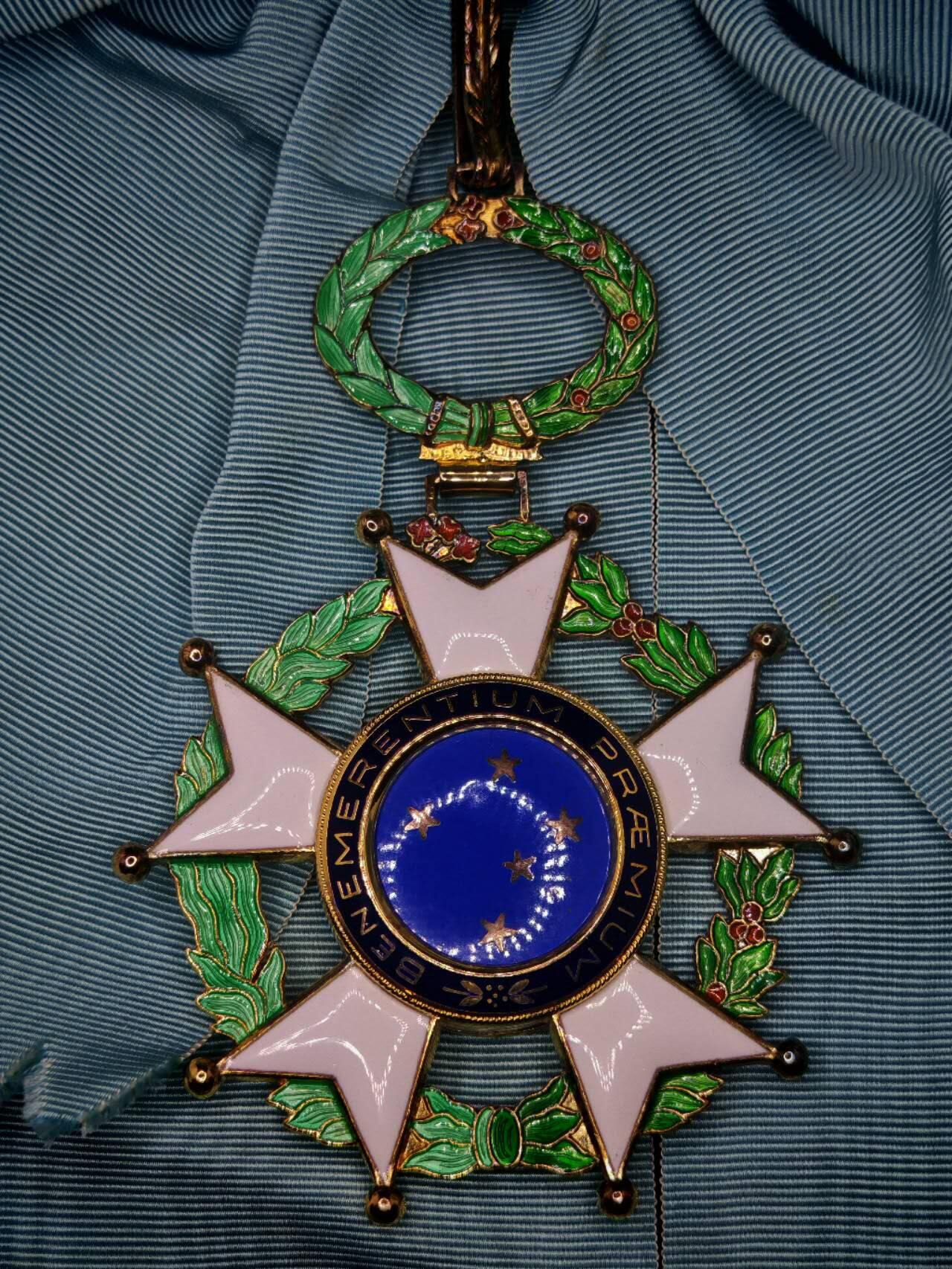 凯旋世界勋赏（第17期）（欢迎送拍）（对拍品有疑问请询问客服，不接受到手刀，出价默认拍品品相。请认真阅读拍卖规则！出价默认已认可！）（收到货请录制开箱视频，无视频概不处理问题。） 早期巴西南十字勋章大十字级银制打标原盒