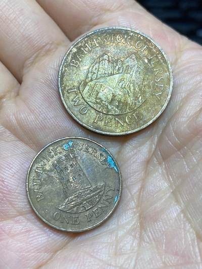 2025年第六十九场(总第九十五场）外国好品散币(免佣金) - 泽西岛🇯🇪2枚：1984年2便士，1990年1便士